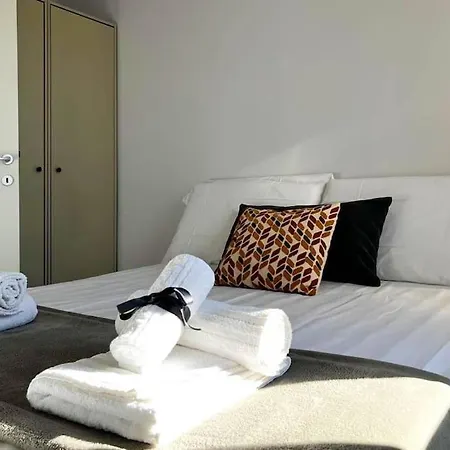 Vicino Al Centro Wifi, Netflix E Balconi By We Host * Porto SantʼElpidio