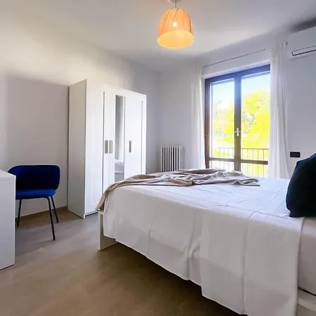 Vicino Al Centro Wifi, Netflix E Balconi By We Host Apartament